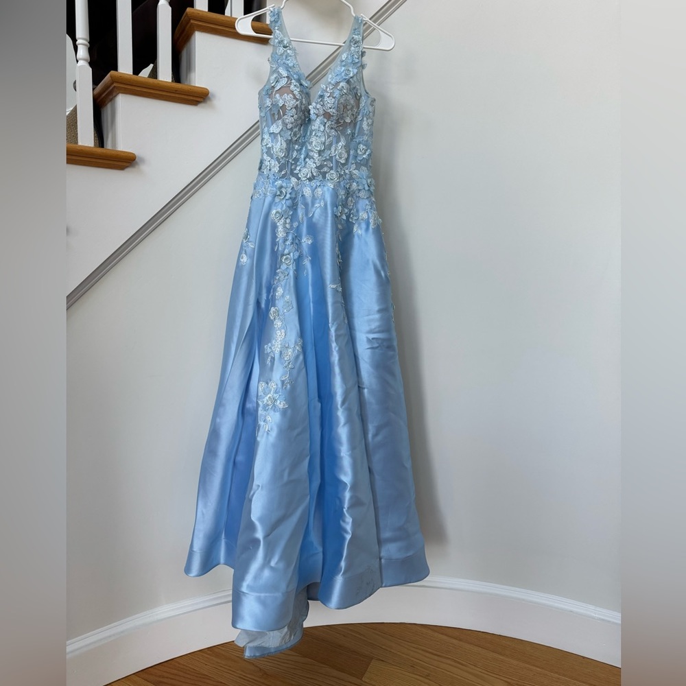 CINDERELLA PROM DRESS - Picture 7 of 8